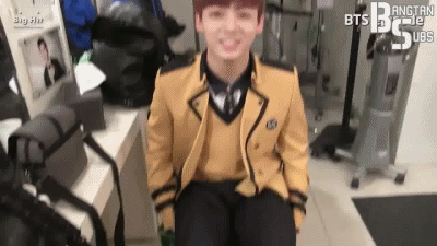 bts_jungkook__gif__jungkook_went_to_hs_w